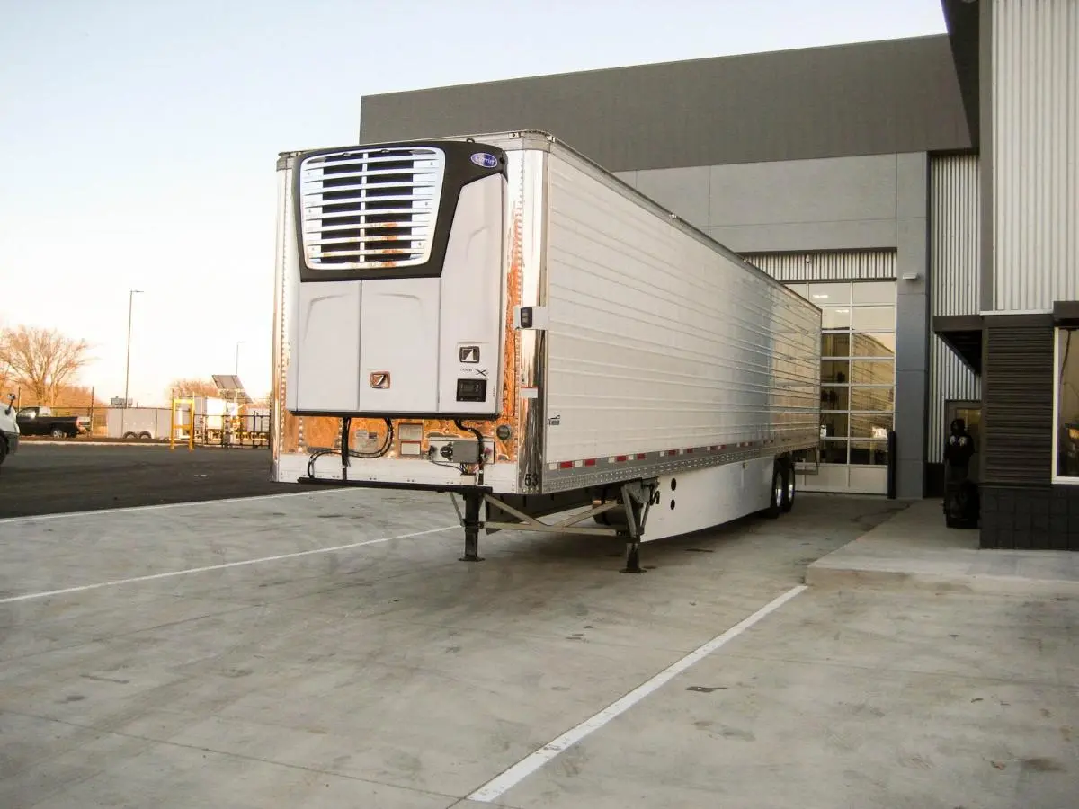 24/7 Nationwide Reefer Repair Service best most thrilling exciting rescue Chicago Illinois Alabama AL Kentucky KY Ohio OH Alaska AK Louisiana LA Oklahoma OK Arizona AZ Maine ME Oregon OR Arkansas AR Maryland MD Pennsylvania PA Massachusetts MA California CA Michigan MI Rhode Island RI Colorado CO Minnesota MN South Carolina SC Connecticut CT Mississippi MS South Dakota SD Delaware DE Missouri MO Tennessee TN District of Columbia DC Montana MT Texas TX Florida FL Nebraska NE Georgia GA Nevada NV Utah UT New Hampshire NH Vermont VT New Jersey NJ Virginia VA Idaho ID New Mexico NM Illinois IL New York NY Washington WA Indiana IN North Carolina NC West Virginia WV Iowa IA North Dakota ND Wisconsin WI Kansas KS Wyoming WY volvo mack freightliner kenworth peterbilt international utility great dane thermo king thermoking carrier flatbed step deck stepdeck reefer dry van dryvan heated heater refrigerated acura buick cadillac chrysler dodge genesis gmc honda hyundai infiniti jaguar jeep kia land range rover kia lexus lincoln mazda mini mitsubishi mercedes bmw audi nissan ram subaru tesla porsche toyota vw ford chevy tech technician mechanic fix how reefer repair